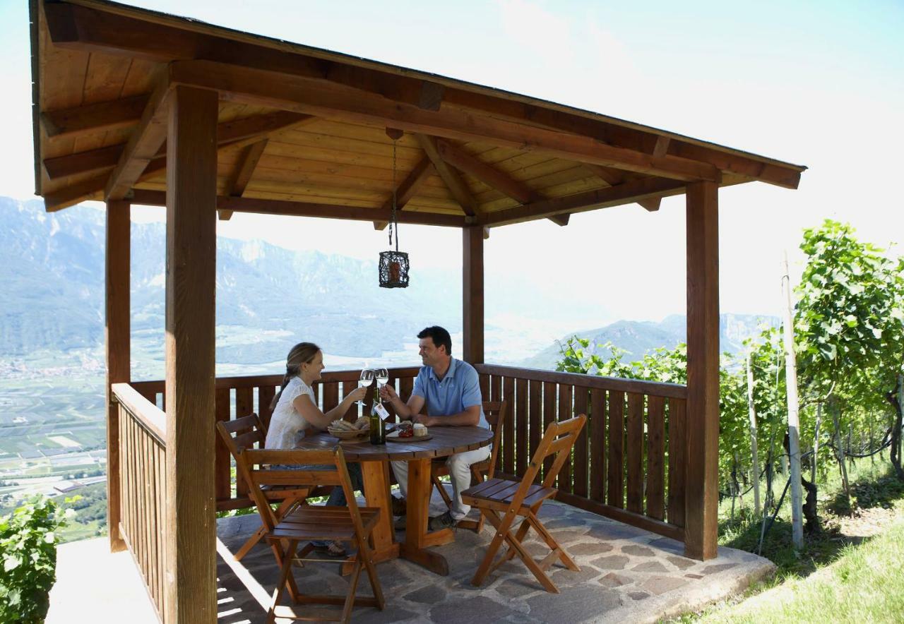 Engadiner Apartments & Wines Montagna Exterior photo